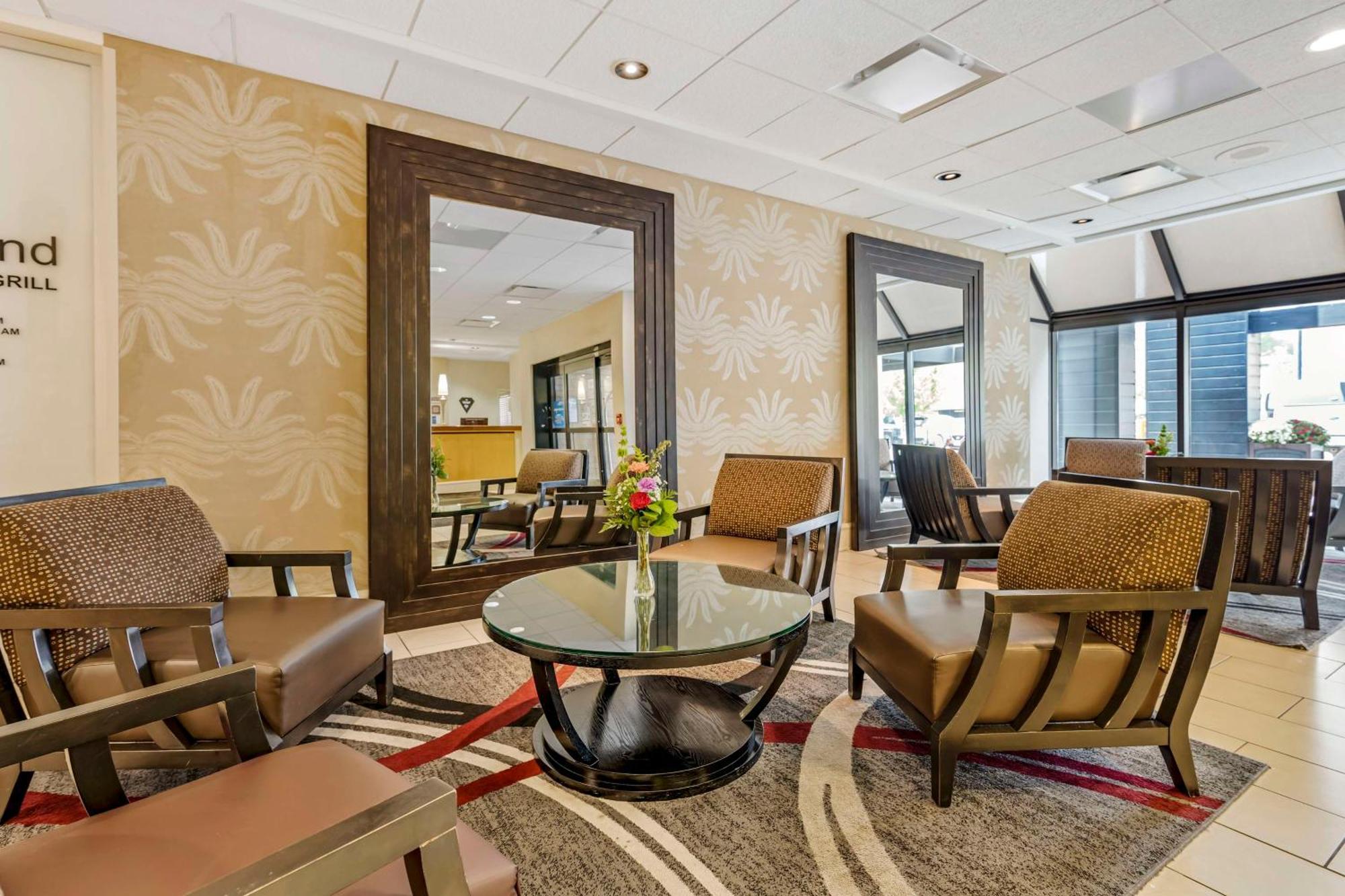 Best Western Plus Inntowner Madison Exterior foto
